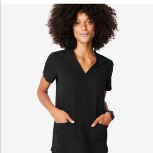 Figs Casma 3 Pocket Scrub Top size Medium Figs Zamora Joggers size Medium